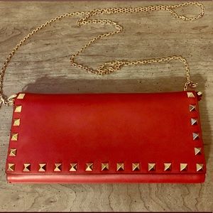 Authentic Valentino Rockstud leather chain purse